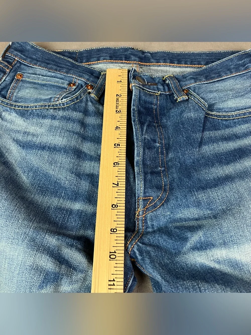 Levis 501 Straight Jeans Men’s Size 33x34 Light Blue Denim Pants Button Fly